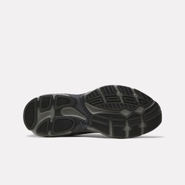 Reebok Sneaker in Grau