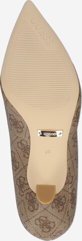 Décolleté 'BYNOW 2' di GUESS in beige