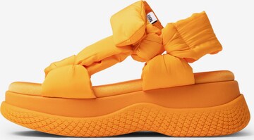 BRONX Sandalen met riem 'Bru-Te' in Oranje: voorkant