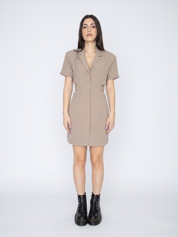 wild pony Dress 'Vestido Corto Tipo Traje Abierto Beige Dress' in Beige: front