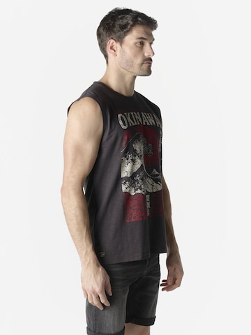 Maglietta di KOROSHI in nero