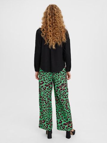 Loosefit Pantaloni 'ANEA' di VERO MODA in verde