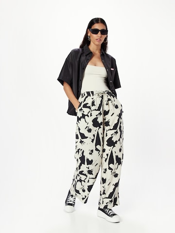 TOPSHOP Loosefit Broek in Zwart