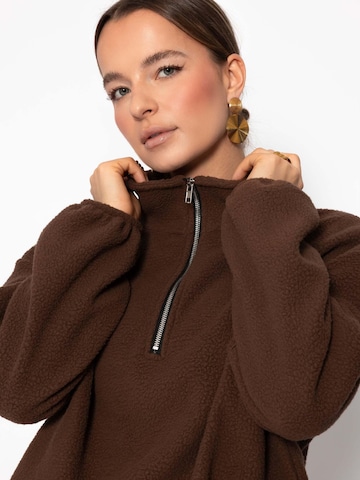 SASSYCLASSY Sweater in Brown