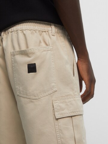 Pull&Bear Regular Shorts in Beige