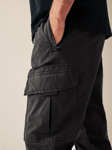 Next Tapered Cargobyxa i svart