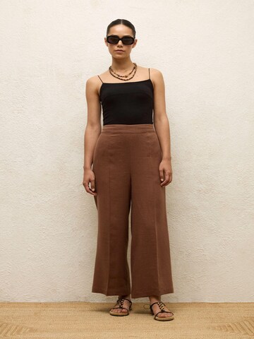 MANUKA Wide leg Trousers in Brown