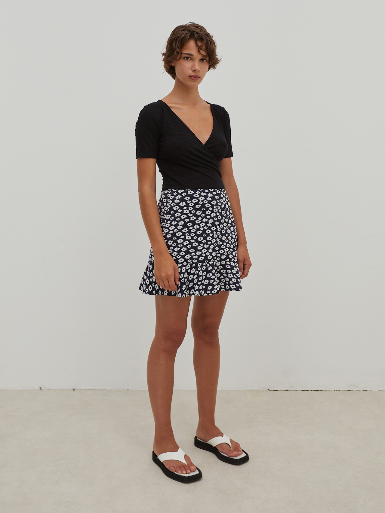 EDITED Shirt 'Leia' Zwart