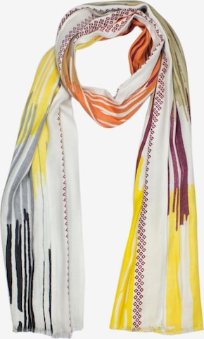 Sunsa Wrap 'Sunsa' in Yellow: front