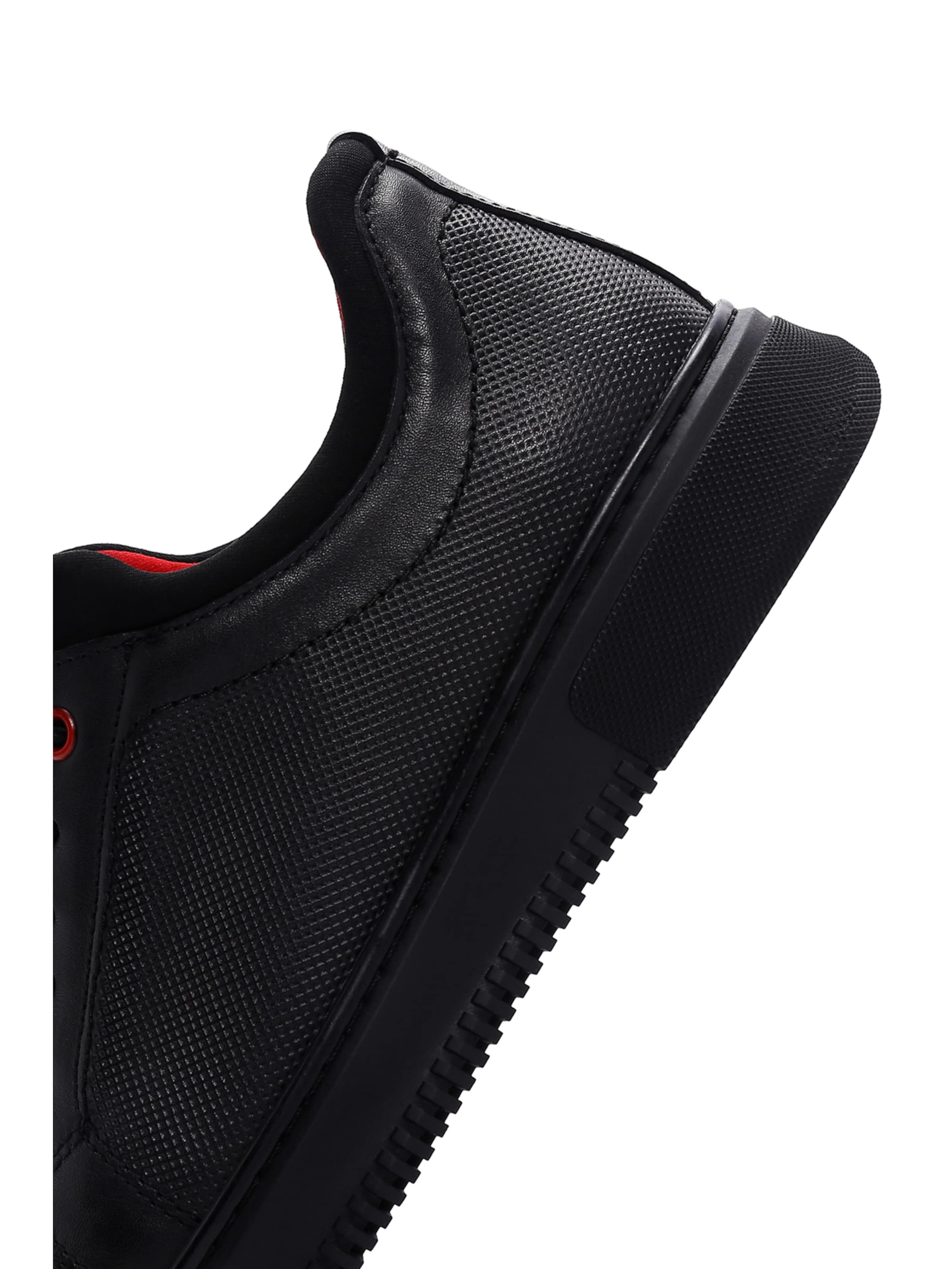 Sneaker bassa di Derimod in nero