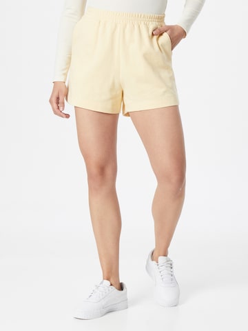 Givn Berlin Loosefit Shorts 'Lulu' (GOTS) in Gelb: predná strana