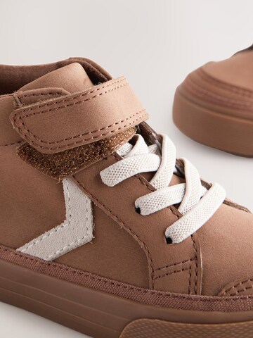 Next - Botas en marrón