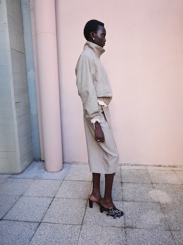 MANGO Prechodná bunda 'Felix' - Sivá