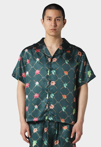 Coupe regular Chemise 'FRUIT MONOGRAM CUBAN' Pas De Monaco en vert : devant