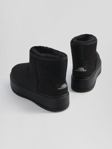 Bershka Škornji za v sneg | črna barva
