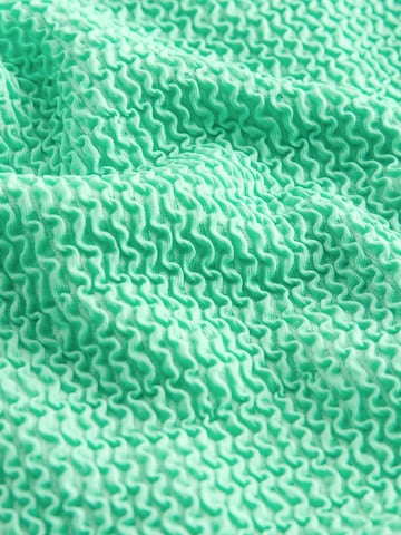 T-shirt Bikini di self. in verde