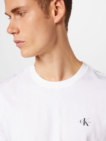 Calvin Klein Jeans T-Shirt in Braun