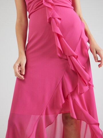 Robe de soirée 'NESSA' TFNC en rose