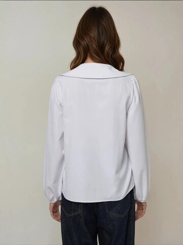 Camicia da donna di Hiccup in bianco