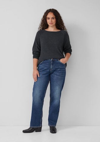 QS Sweater in Black
