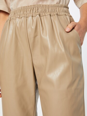 Designers Remix Tapered Hose 'Marie' in Beige