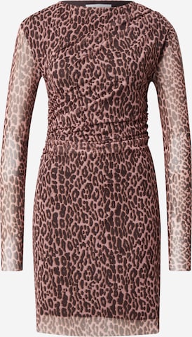 Robe & Other Stories en marron : devant