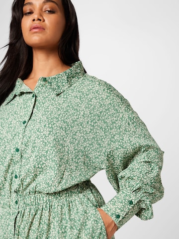 Rochie tip bluză 'STACEY' de la In The Style Curve pe verde
