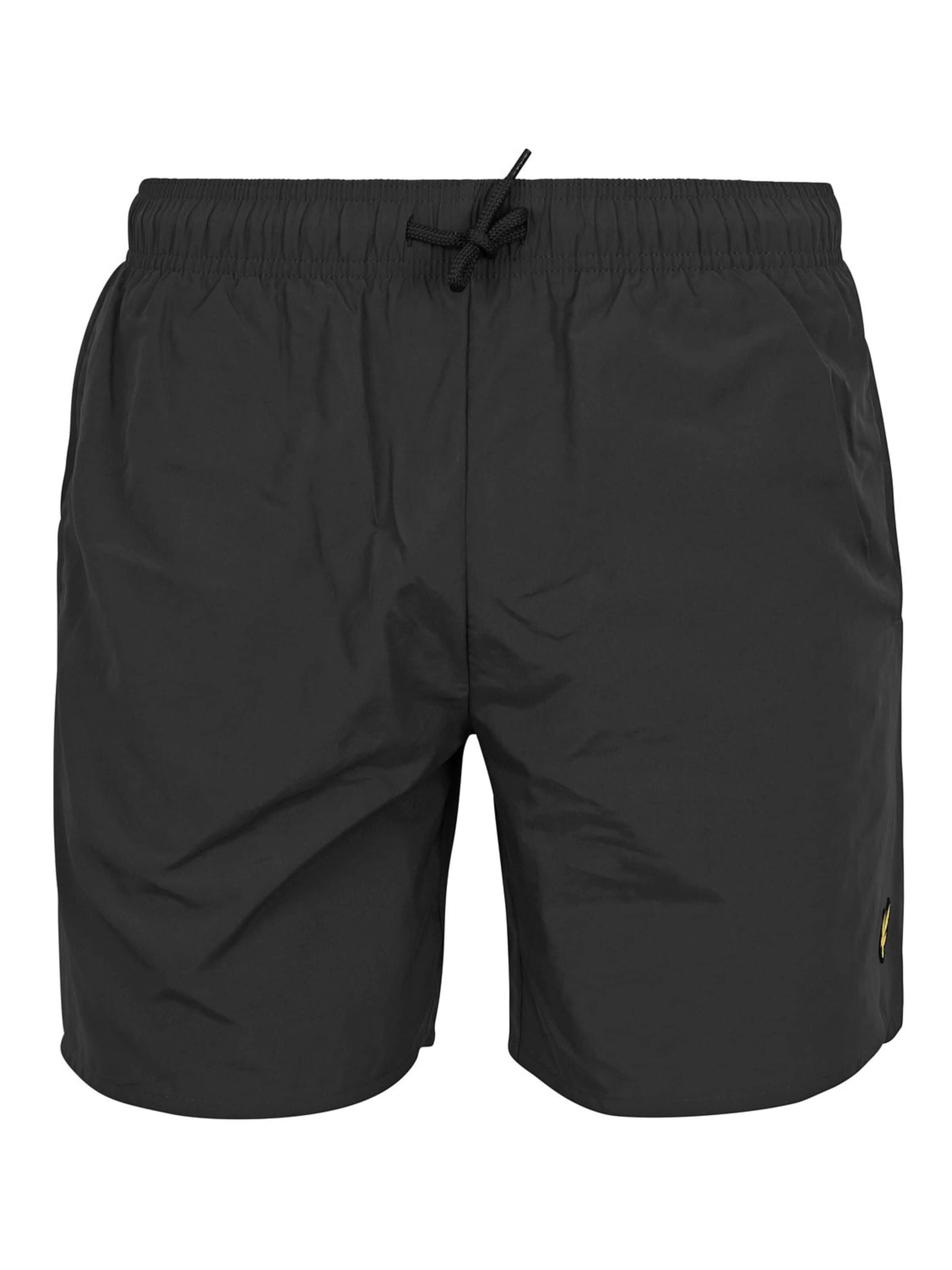 Lyle & Scott Swimming shorts in Black: front