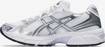 ASICS SportStyle Sneakers in White: front