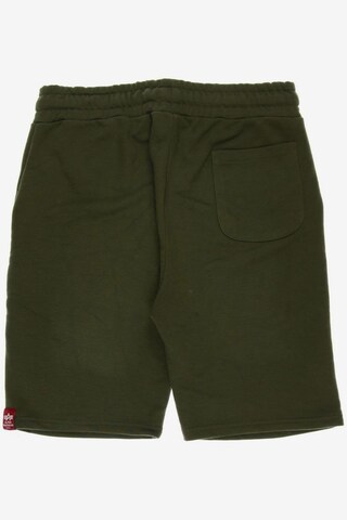 ALPHA INDUSTRIES Shorts in 35-36 in Green