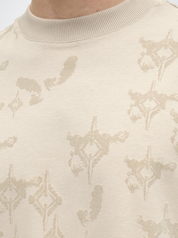 Maglietta di Carlo Colucci in beige