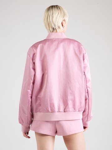 Giacca di mezza stagione di Nike Sportswear in rosa