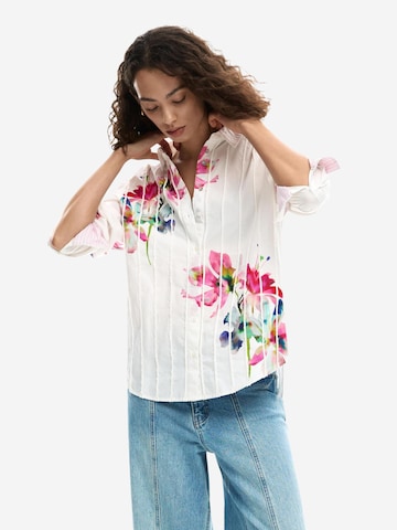 Desigual Blouse in White: front