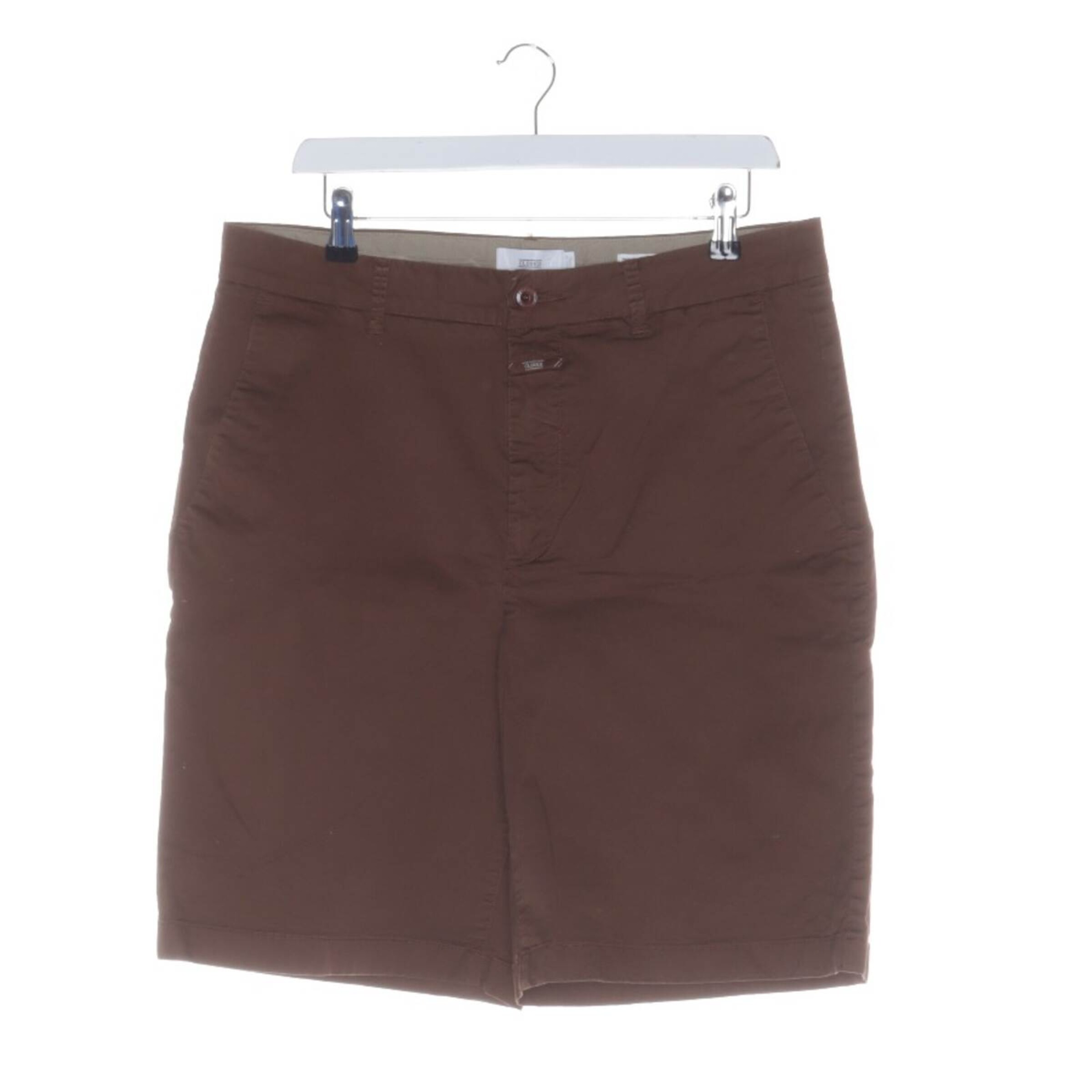 Closed Shorts in XL in Brown: front