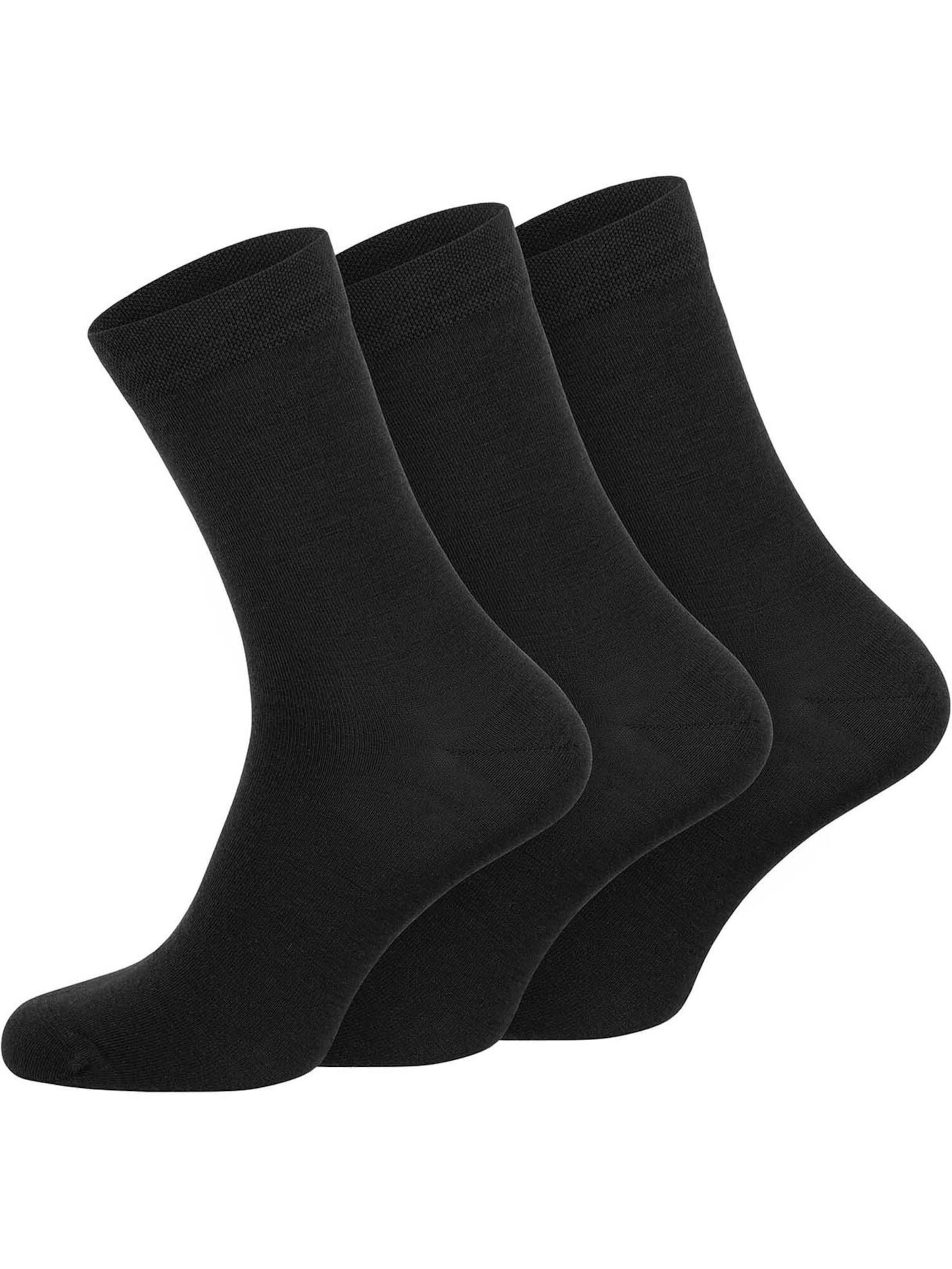 Chaussettes GIESSWEIN en noir : devant