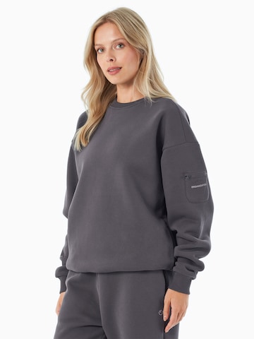 Organication Sweatshirt in Grau