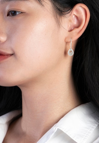 Astra Earrings 'SPLINTERS OF STARS' in Silver: front