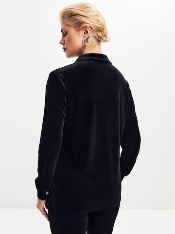 Serena Silueta Blouse 'Velvet Shirt' in Zwart