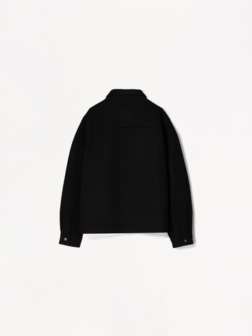 Veste mi-saison Bershka en noir