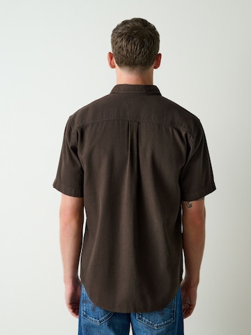 Regular fit Camicia di Next in marrone