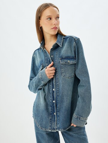 Koton Shirt in Blue: front