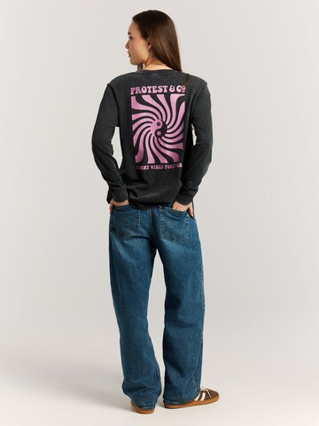 PROTEST Shirt 'PRTShara' in Schwarz