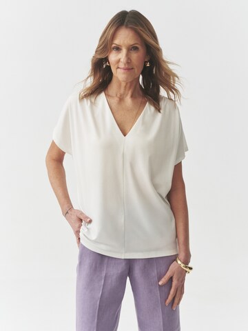TATUUM - Blusa 'Kala' em branco: frente