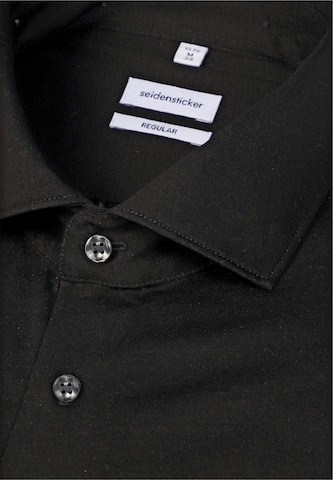 Coupe regular Chemise business SEIDENSTICKER en noir
