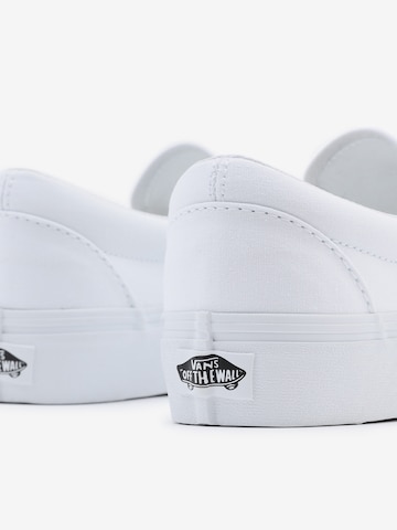 VANS Slip-On 'UA Classic Slip-On Platform' i vit