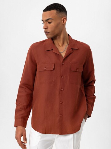 Antioch Regular fit Button Up Shirt in Red: front