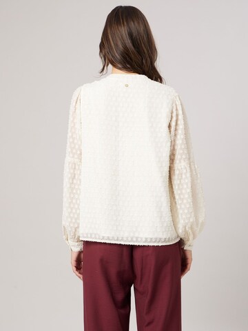 Deeluxe Blouse in White