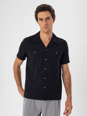 Antioch Regular fit Button Up Shirt in Black