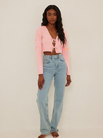 NA-KD Strickjacke in Pink
