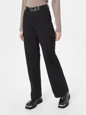 Pantaloni cu buzunare de la Tally Weijl pe negru: față